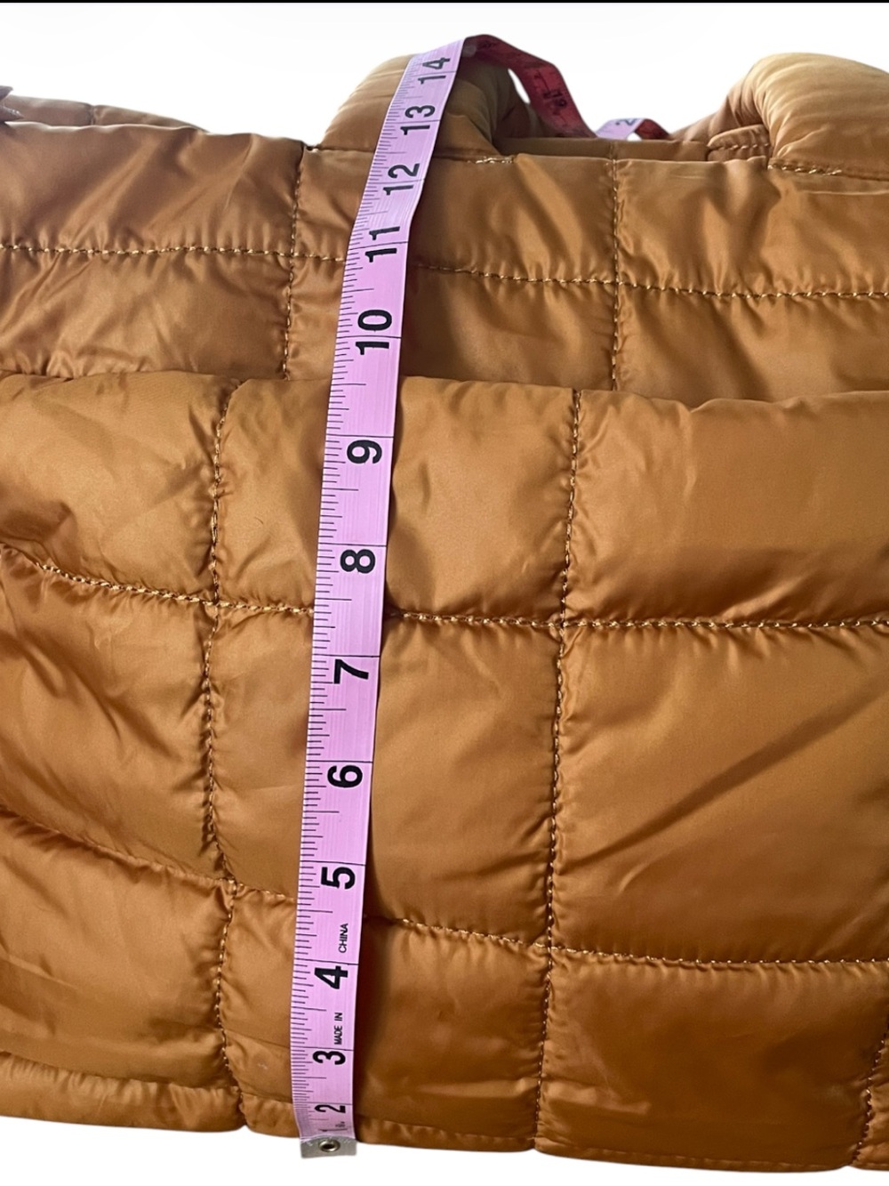 Isaac Mizrahi Quilted Puffer Shoulder & Crossbody Travel Bag in Tan - Picture 14 of 16